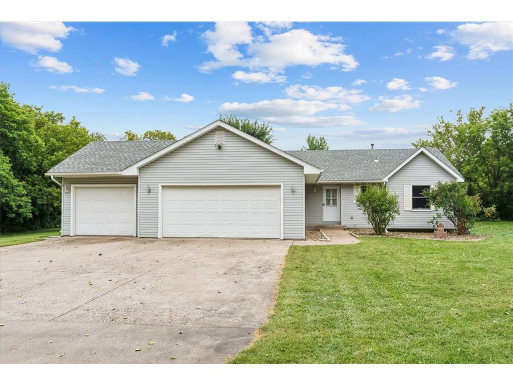 Ross Rd, Hudson, WI 54016