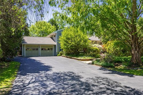 82 Hotchkiss Cir, Penfield, NY, 14526-1402 | Card Image