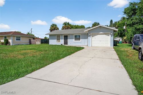 2337 51st St Sw, NAPLES, FL, 34116-6923 | Card Image