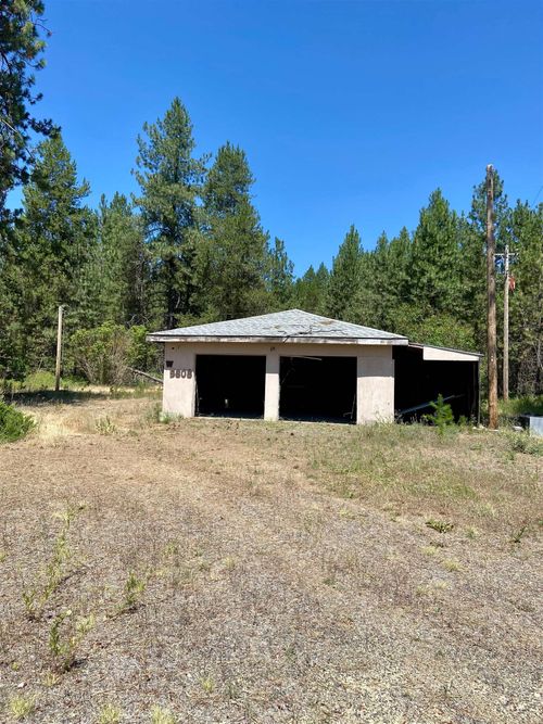 5808 W Burroughs Rd, Deer Park, WA, 99006-5635 | Card Image