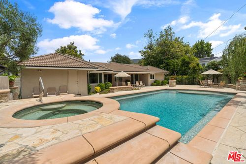 4315 Clybourn Ave, Toluca Lake, CA, 91602-2906 | Card Image