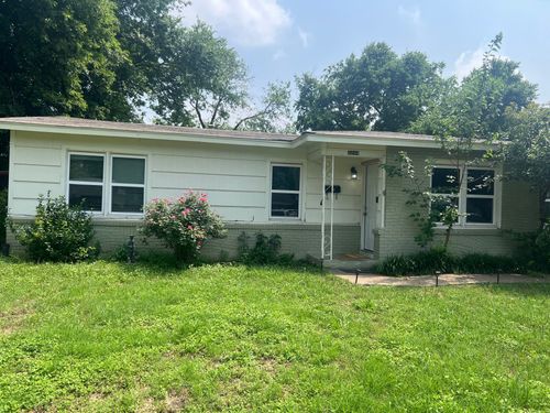4244 Asbury Ave, Fort Worth, TX, 76119-3804 | Card Image