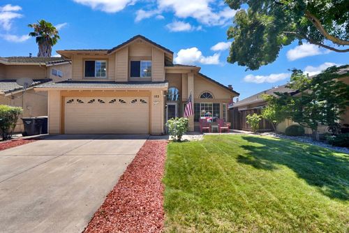 102 Henry Ct, Tracy, CA, 95376-1321 | Card Image