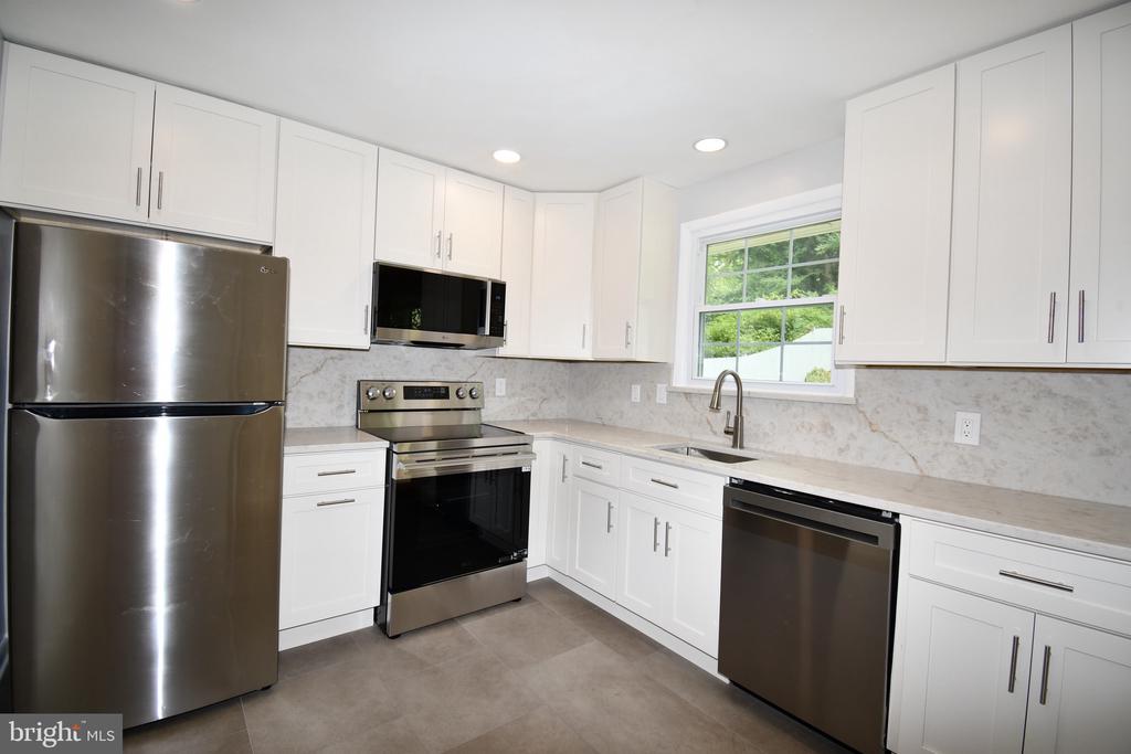 Residential in KENSINGTON 5