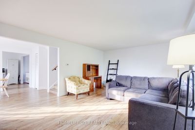 43 - 21a Thistle Down Blvd, Condo with 3 bedrooms, 3 bathrooms and 2 parking in Toronto ON | Image 3