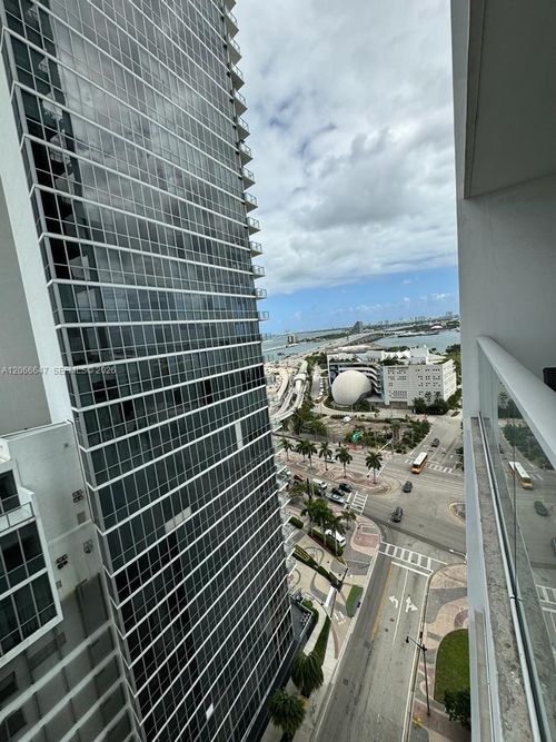 1505-1040 Biscayne Blvd, MIAMI, FL, 33132-1706 | Card Image