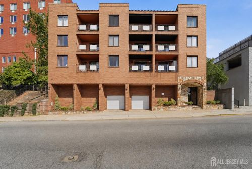 3d-1906 Paterson Plank Rd, North Bergen, NJ, 07047-1900 | Card Image