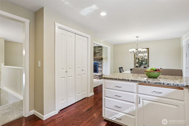23629 7 Th Ave W, House other with 3 bedrooms, 3 bathrooms and 2 parking in Bothell WA | Image 9