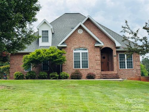 5518 Land Harbour Dr, Granite Falls, NC, 28630-8737 | Card Image