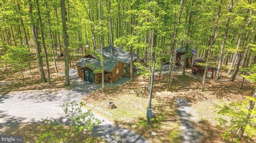 326 Preacher Ln, Great Cacapon, WV, 25422-1116 | Card Image