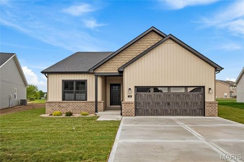 754 Conner Cir, Fairview Heights, IL, 62208-1021 | Card Image