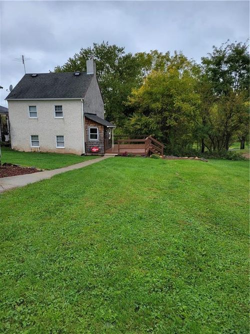 5876 W Mill Hill Road, Lower Milford Twp, PA, 18041 | Card Image