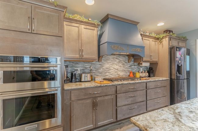 B - 5322 Dauby Dr, Condo with 3 bedrooms, 2 bathrooms and null parking in Evansville IN | Image 14