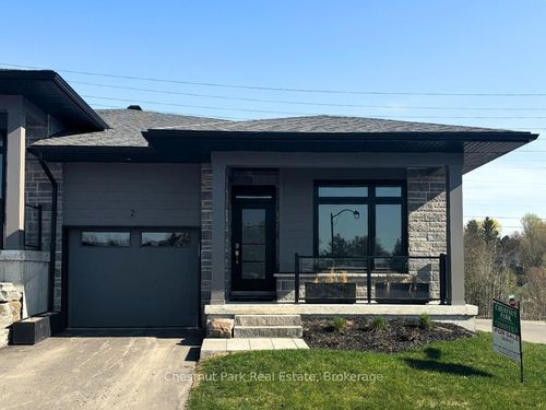 2 Black Spruce St, Huntsville, ON, P1H0G4 | Card Image