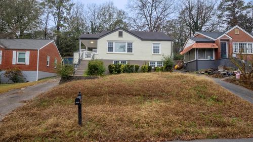 2541 Jewel St, east point, GA, 30344-2828 | Card Image