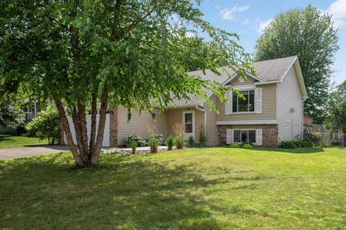 4089 Pennsylvania Ave, Eagan, MN, 55123-1581 | Card Image