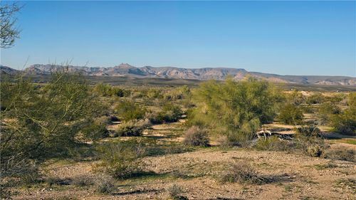 207-11-032 S Lawton Road, Yucca, AZ, 86438 | Card Image