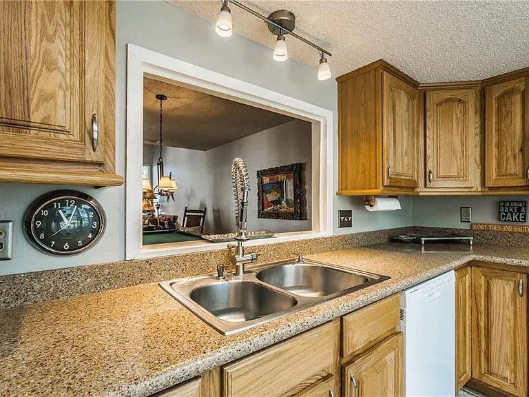 Residential Lease in Lakeway 3