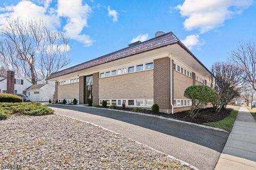 744 Galloping Hill Rd, Roselle Park, NJ, 07204-1700 | Card Image