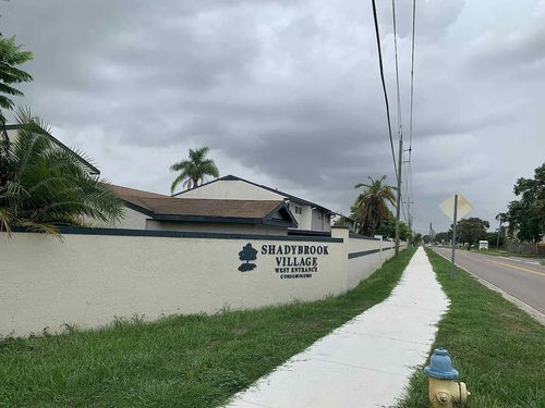90-1084 Longfellow Cir, SARASOTA, FL, 34243-1269 | Card Image