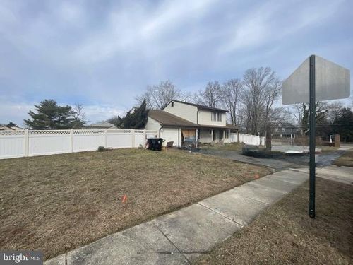 2 Primrose Dr, SICKLERVILLE, NJ, 08081-2012 | Card Image