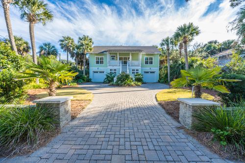 211 W Hudson Avenue, Folly Beach, SC, 29439 | Card Image