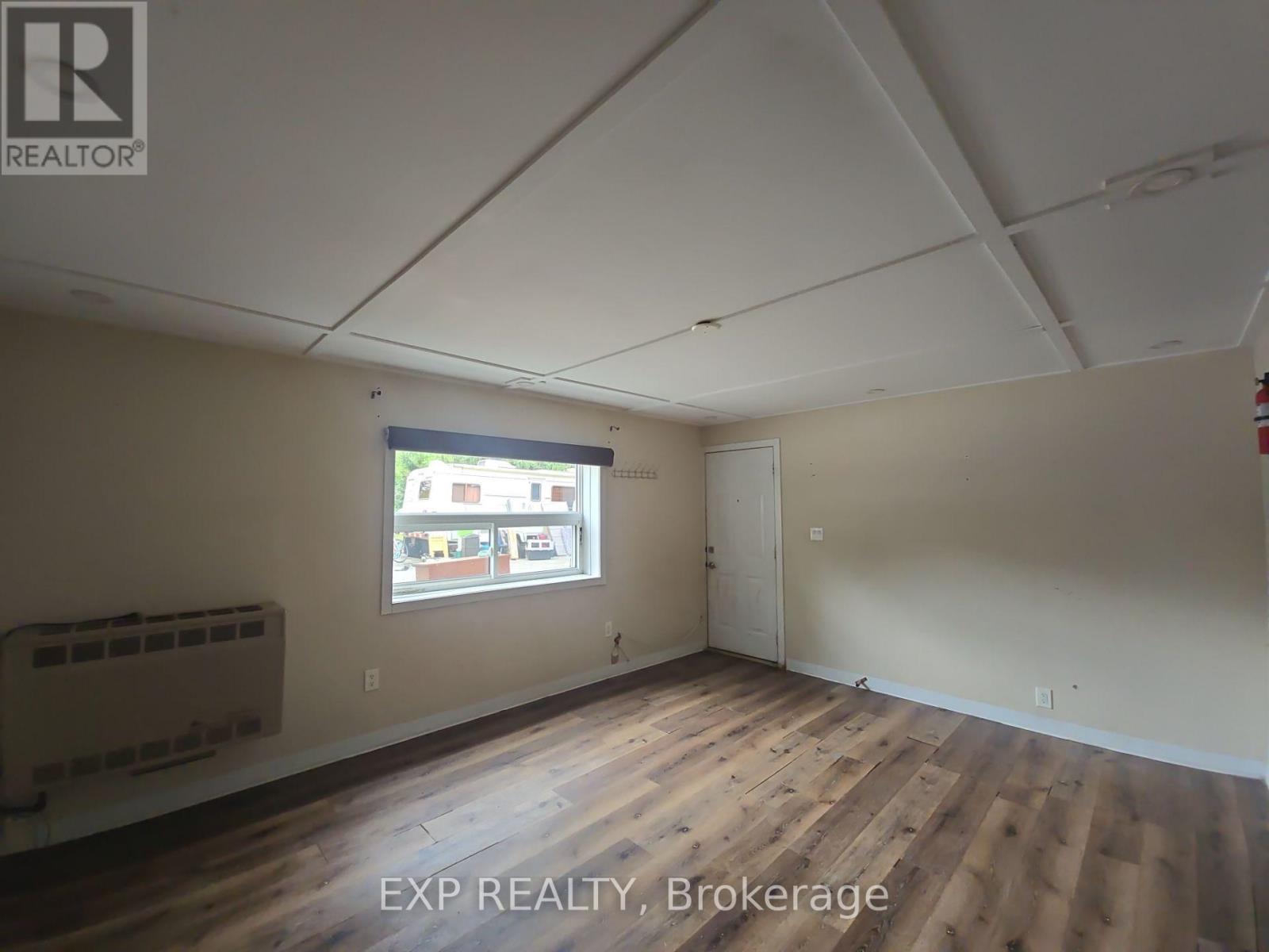 Residential Lease in Haldimand (Dunnville) 2