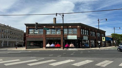 3306 N Pulaski Rd, Chicago, IL, 60641-4012 | Card Image