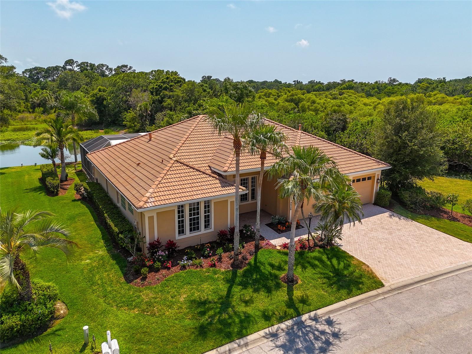 Bridgehampton Blvd, Sarasota, FL 34238