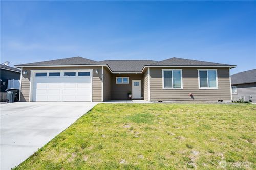 1404 W Century St, Moses Lake, WA, 98837-1697 | Card Image