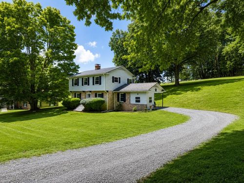 12104 Linden St, Meadowview, VA, 24361-3946 | Card Image