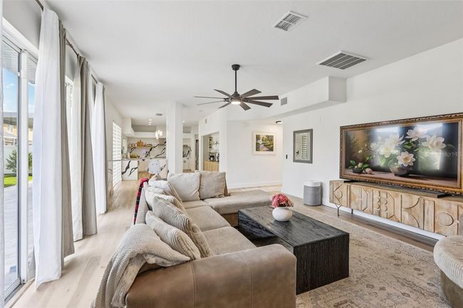 Family Room | Image 8
