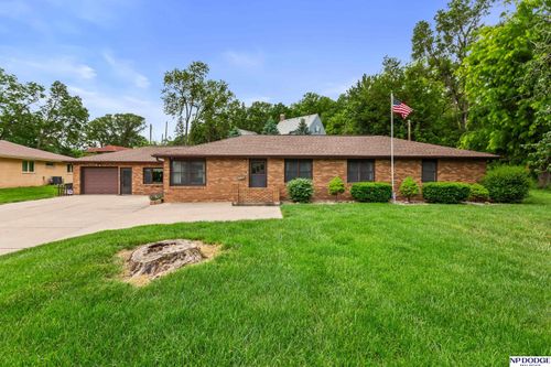 2423 Fontanelle Boulevard, Blair, NE, 68008 | Card Image