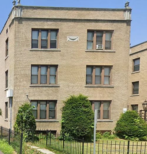 apt-c2-35 Sumner St, Hartford, CT, 06105-2036 | Card Image