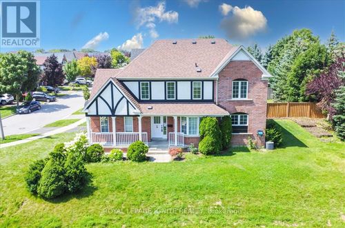 57 Armitage Cres, Ajax, ON, L1T4L1 | Card Image