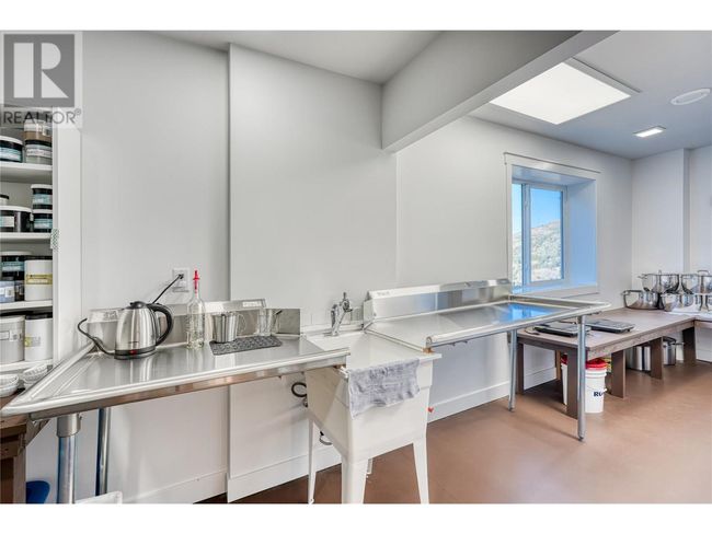 189 Resolute Rd, House other with 2 bedrooms, 3 bathrooms and null parking in Kaleden BC | Image 35
