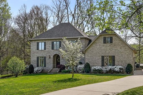 678 Oakland Dr, Sparta, TN, 38583-1456 | Card Image