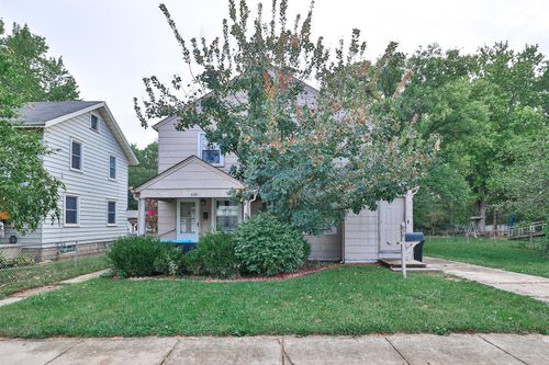 838-836-838 Rodgers Dr, Springfield, OH, 45503-3833 | Card Image