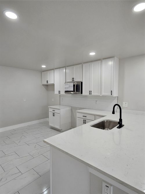 3254 Matthews Dr, Richland Hills, TX, 76118-6002 | Card Image