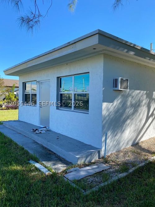 d-4023 Sw 19th St, West Park, FL, 33023-3590 | Card Image