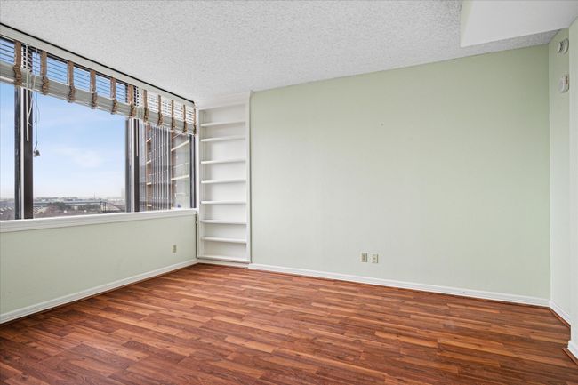 Den/Office | Image 9