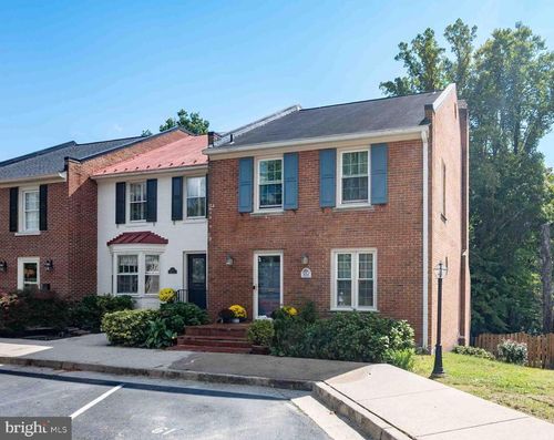 8261 Taunton Pl, SPRINGFIELD, VA, 22152-2428 | Card Image