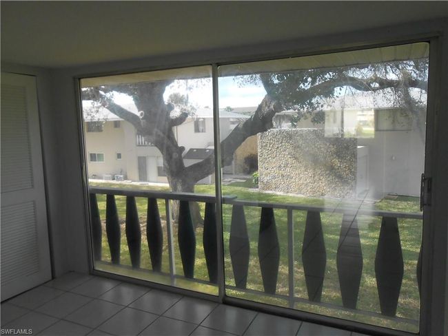 View of sunroom / solarium | Image 17