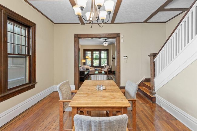 Dining Room - unit 829 | Image 39