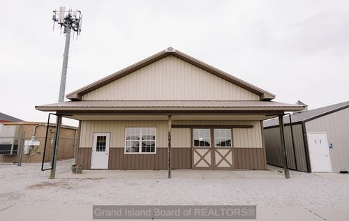 1018 10th St W, Wood River, NE, 68883 | Card Image