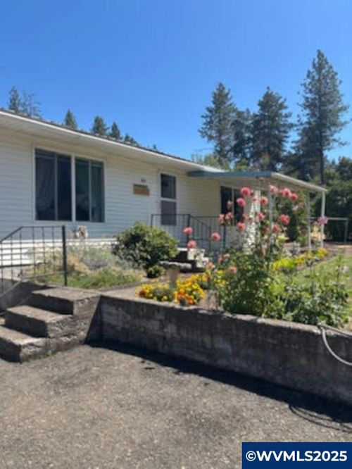 30651 Spring St, Lebanon, OR, 97355-9351 | Card Image