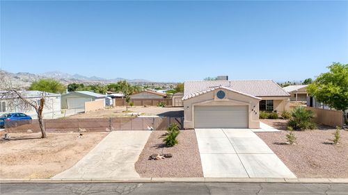 935 Glen Dr, Bullhead City, AZ, 86442-6521 | Card Image