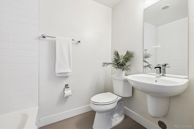 4060 W 16 Th Ave, Townhouse with 3 bedrooms, 4 bathrooms and 2 parking in Denver CO | Image 24