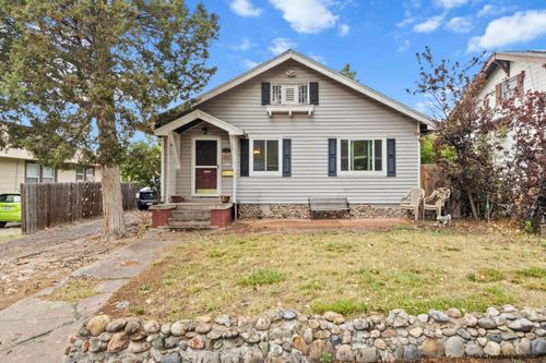 1216 E 19th St, Cheyenne, WY, 82001-4824 | Card Image
