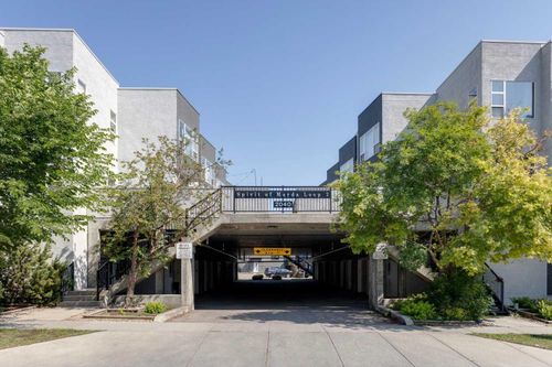 3-2040 35 Ave Sw, Calgary, AB, T2T2E1 | Card Image